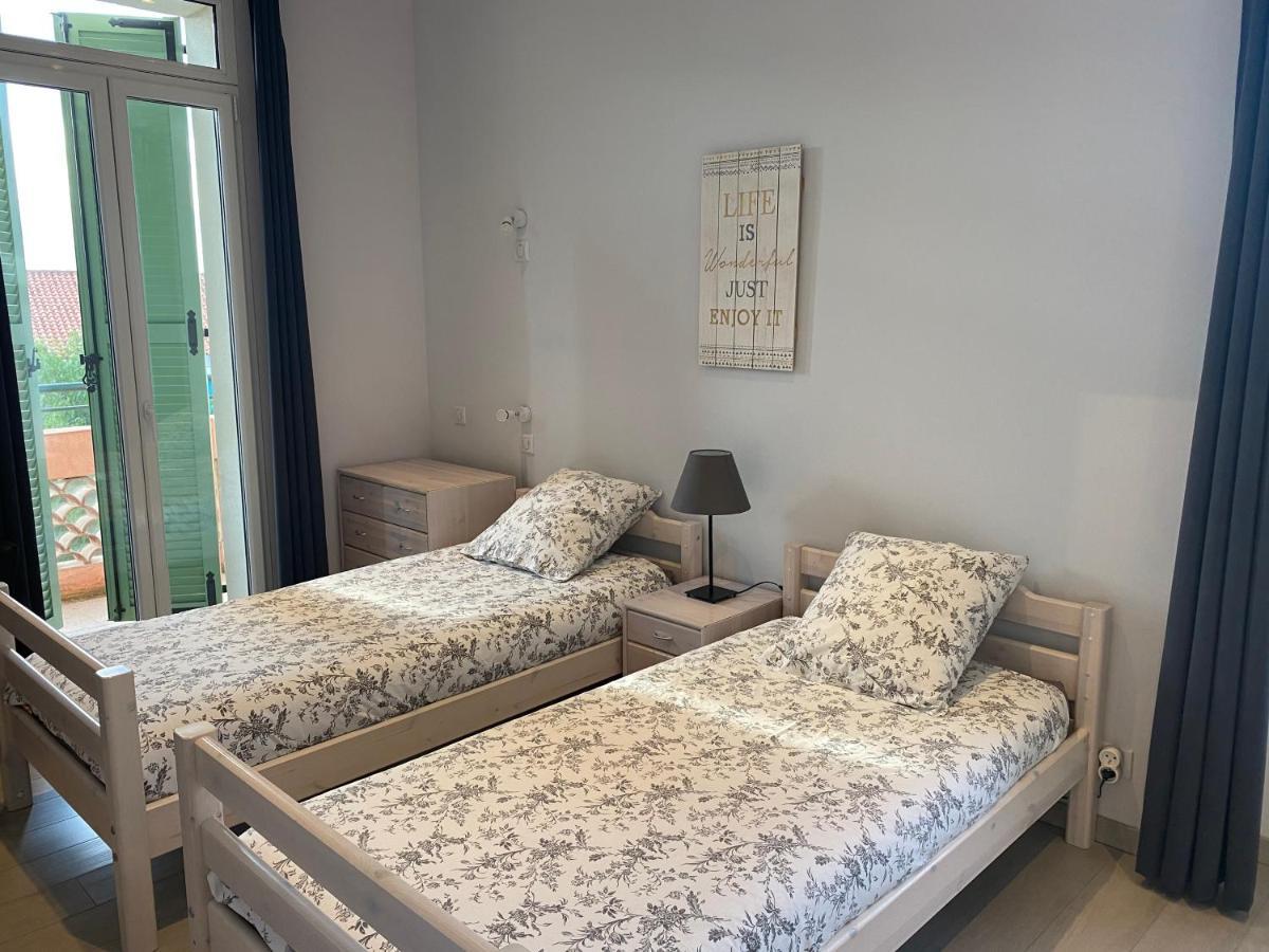 Agreable 3 Pieces Climatise Avec Vue Mer Et Parking Villefranche-sur-Mer Eksteriør bilde