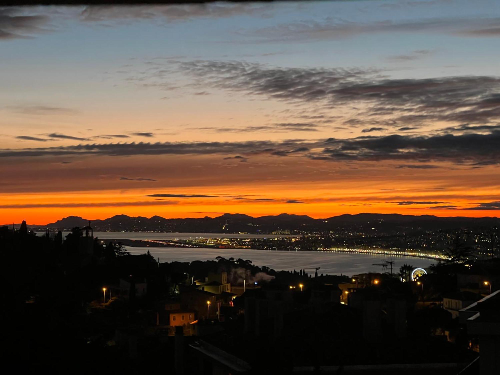 Agreable 3 Pieces Climatise Avec Vue Mer Et Parking Villefranche-sur-Mer Eksteriør bilde
